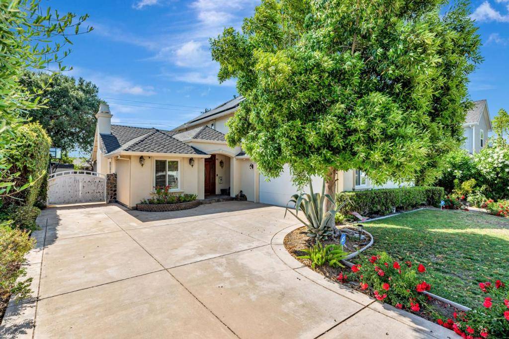 Campbell, CA 95008,1905 White Oaks RD