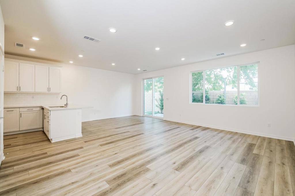Northridge, CA 91325,8255 N Sophie CT