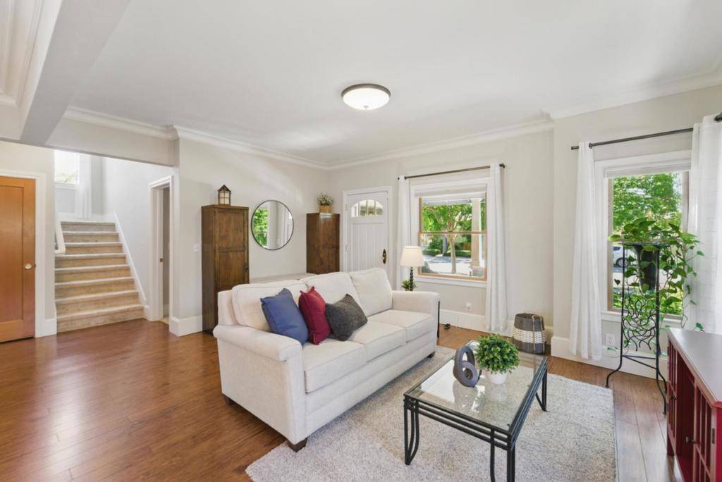 Campbell, CA 95008,110 S 2nd ST