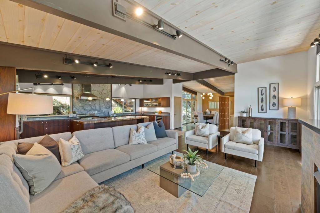 Belmont, CA 94002,1220 Chula Vista DR