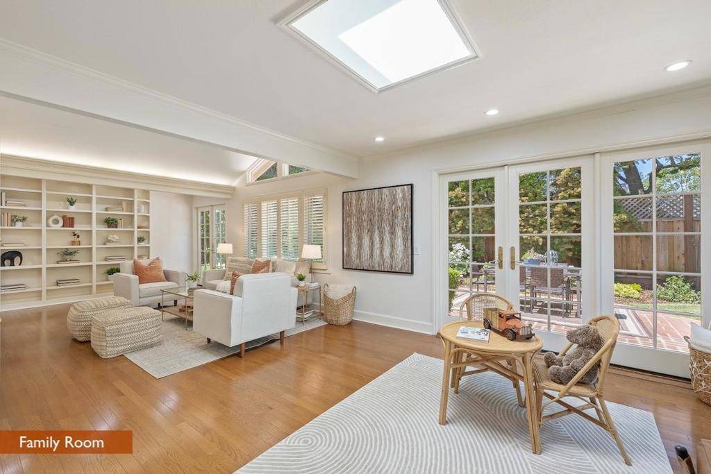 Los Altos, CA 94024,1435 Highland View CT