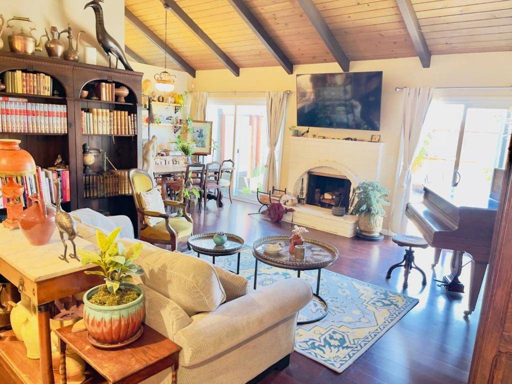 Salinas, CA 93906,1561 Valdez CIR