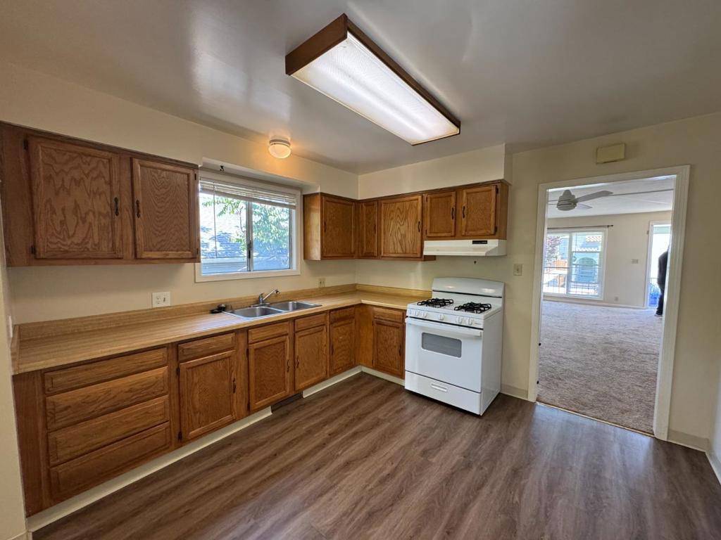 Martinez, CA 94553,10161026 Castro ST