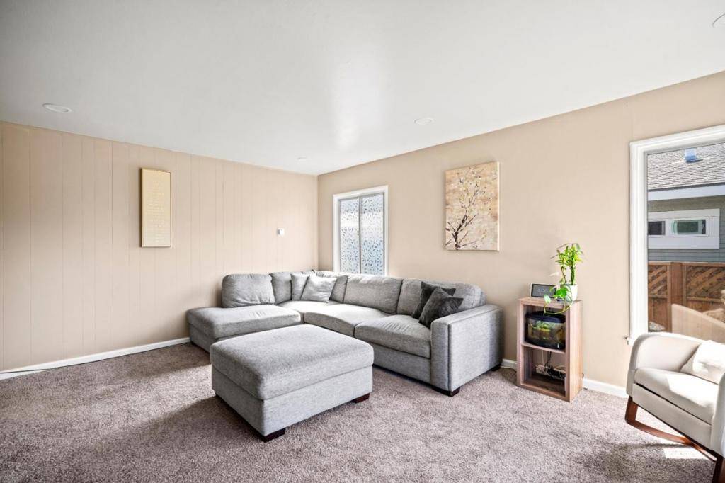 Seaside, CA 93955,510 Francis AVE
