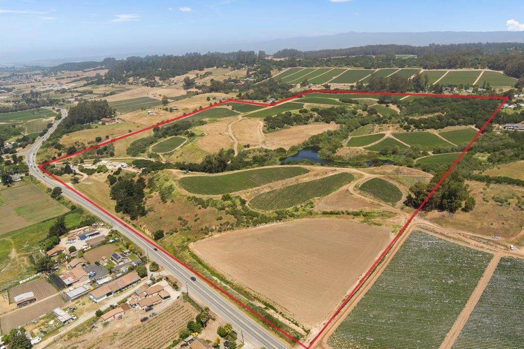Royal Oaks, CA 95076,Hall RD