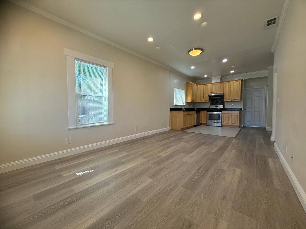 San Jose, CA 95110,1062 Lick AVE