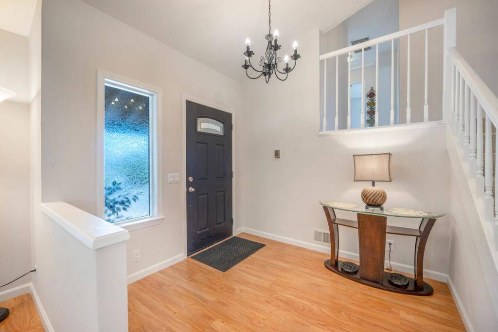 Morgan Hill, CA 95037,810 W Main AVE