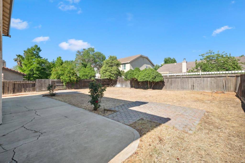 Los Banos, CA 93635,1622 Fir DR