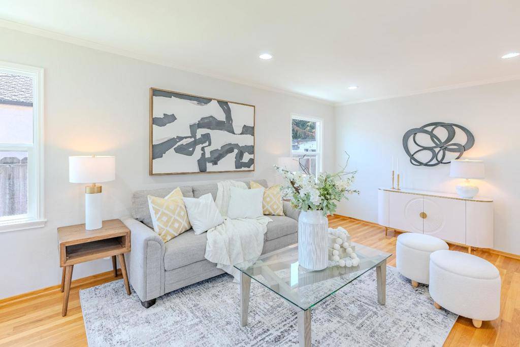 Sunnyvale, CA 94086,143 Florence ST