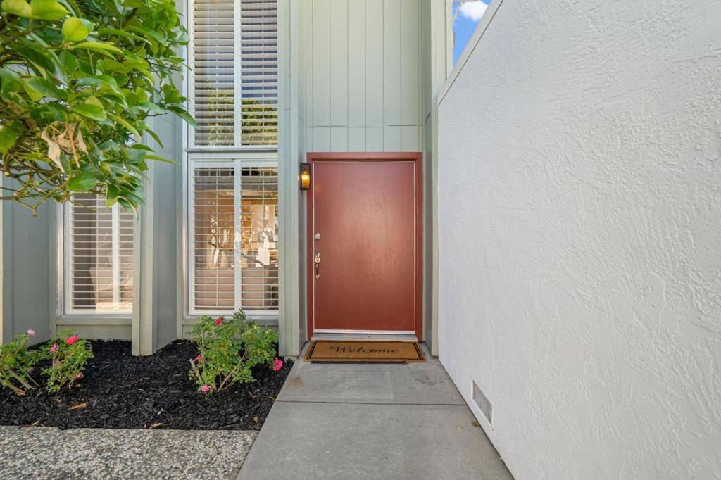 Sunnyvale, CA 94087,1393 Sydney DR