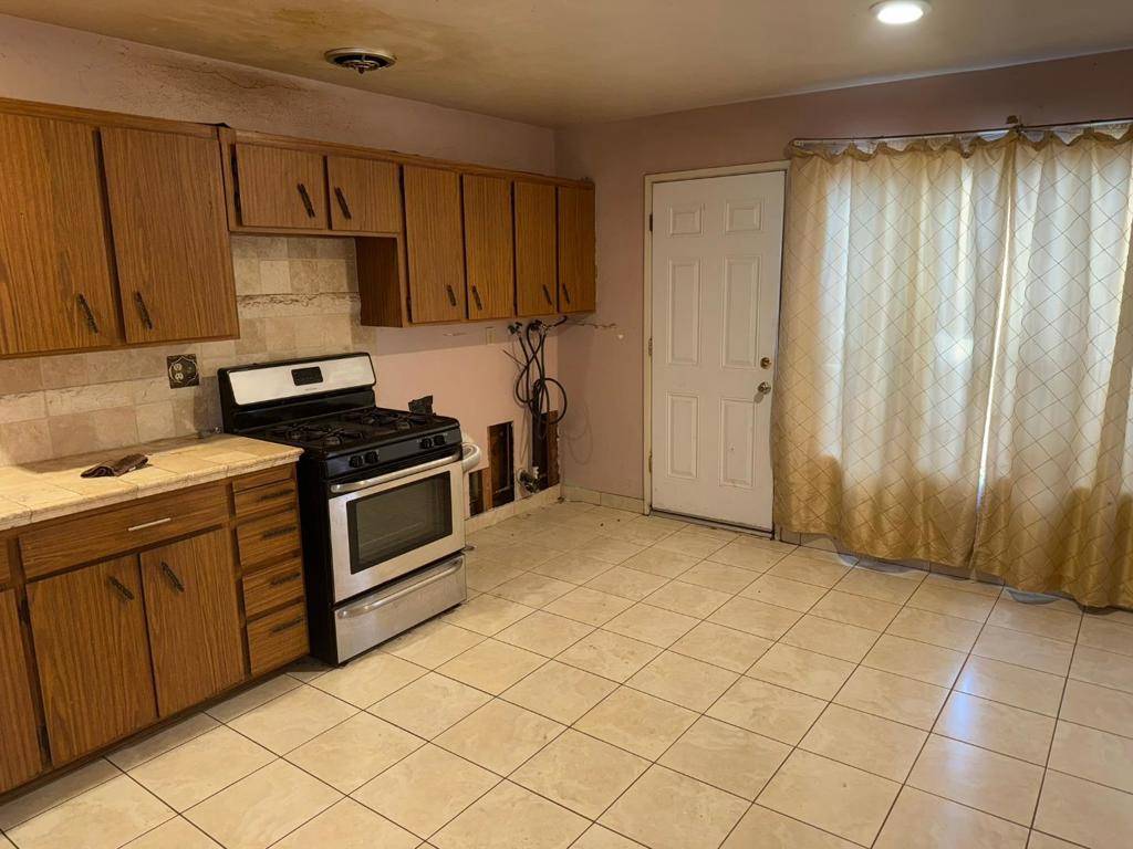 Salinas, CA 93906,1648 Chico WAY