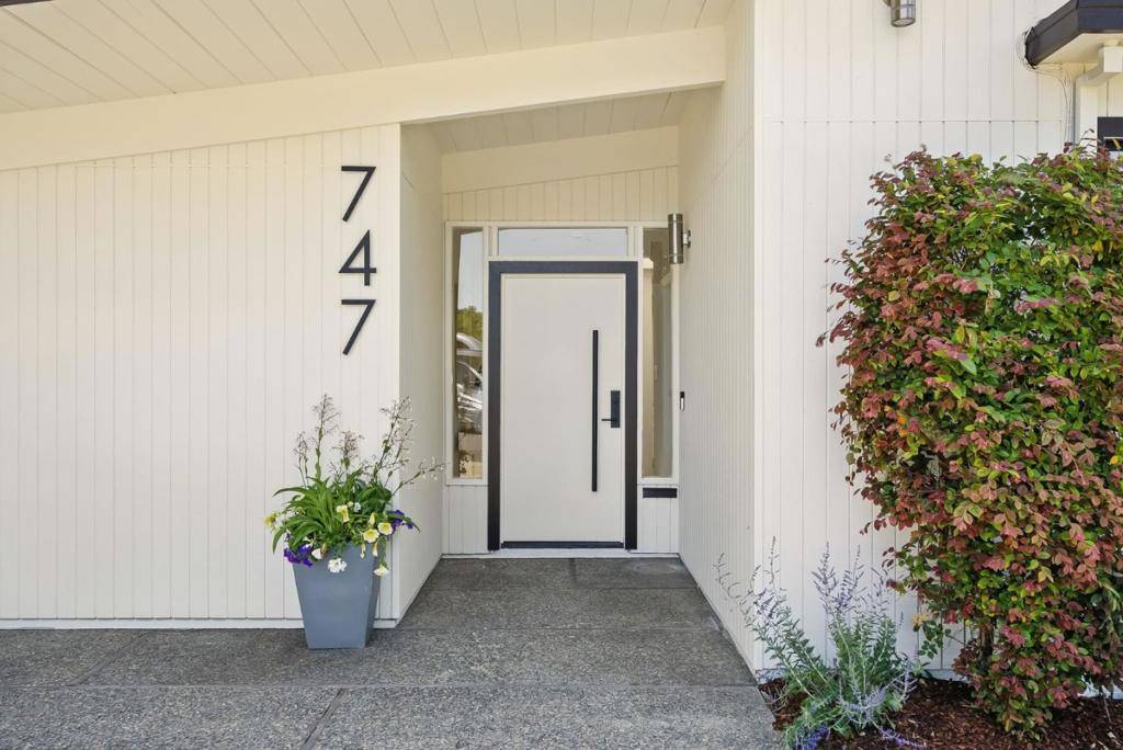 Palo Alto, CA 94303,747 De Soto DR