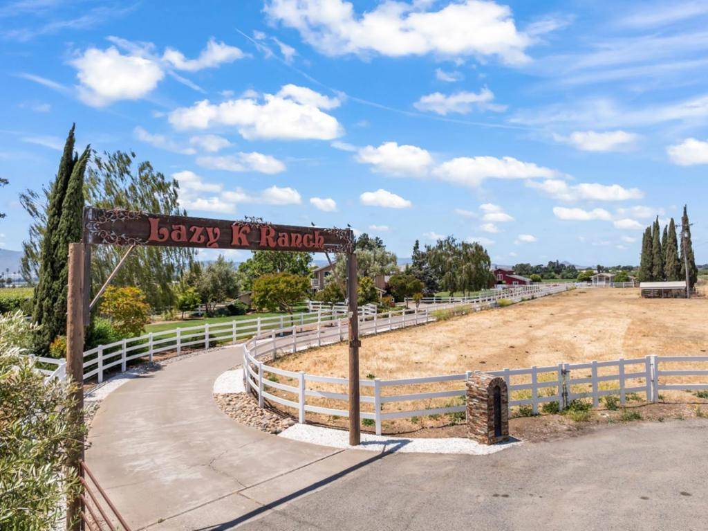 Gilroy, CA 95020,3465 Susie LN