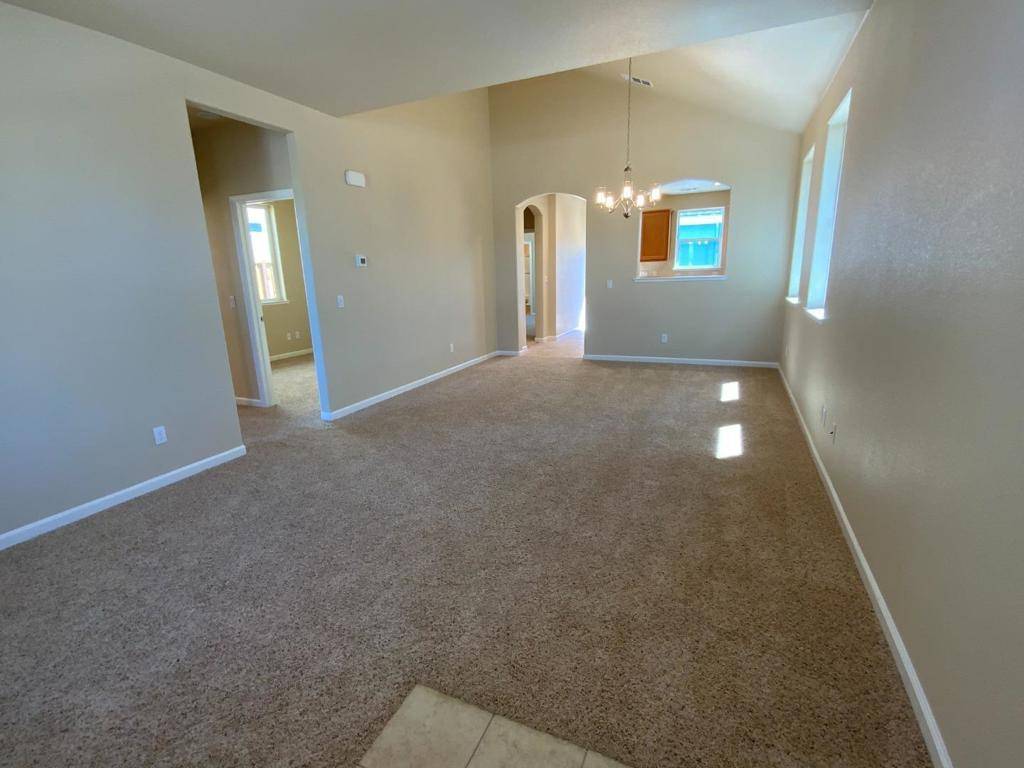 King City, CA 93930,76 Boston LN