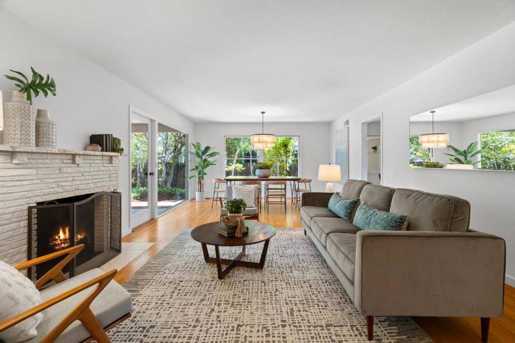 Palo Alto, CA 94301,2423 Emerson ST