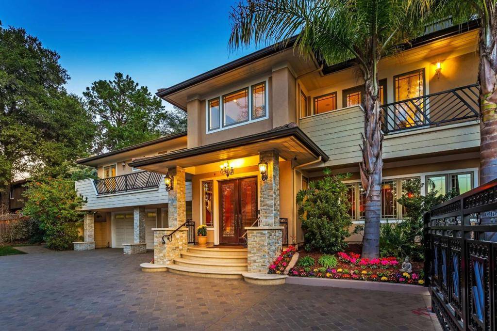Los Altos, CA 94022,780 S El Monte AVE