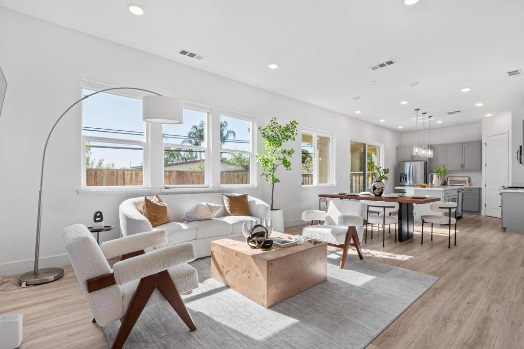Sunnyvale, CA 94085,796 Santa Cecilia TER