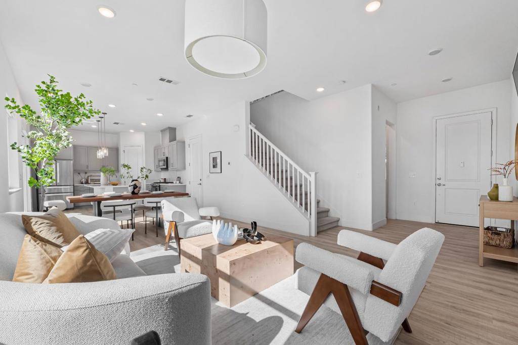 Sunnyvale, CA 94085,796 Santa Cecilia TER