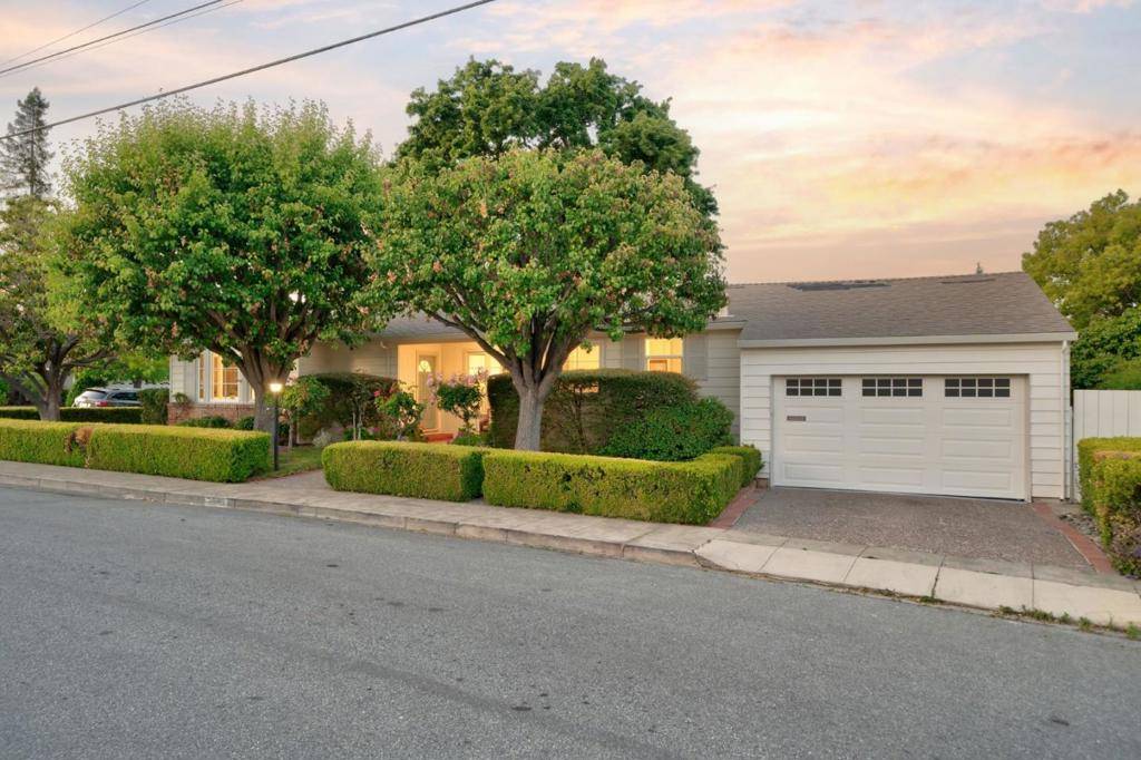 San Carlos, CA 94070,1405 Oakhurst AVE