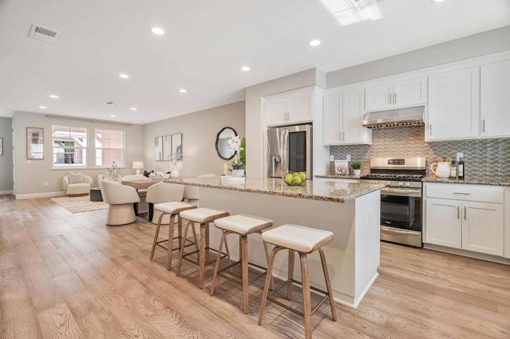 Milpitas, CA 95035,285 Wild Rose WAY