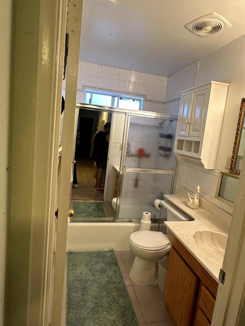 Sunnyvale, CA 94087,1417 Hampton DR