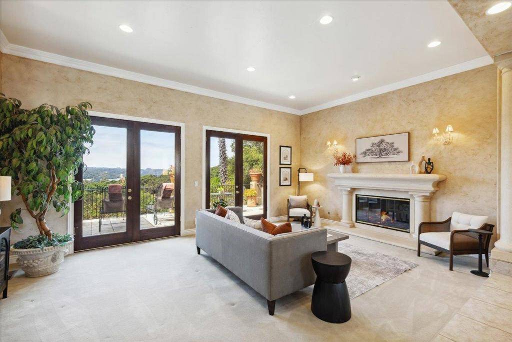 CA 95004,2710 Summerland RD