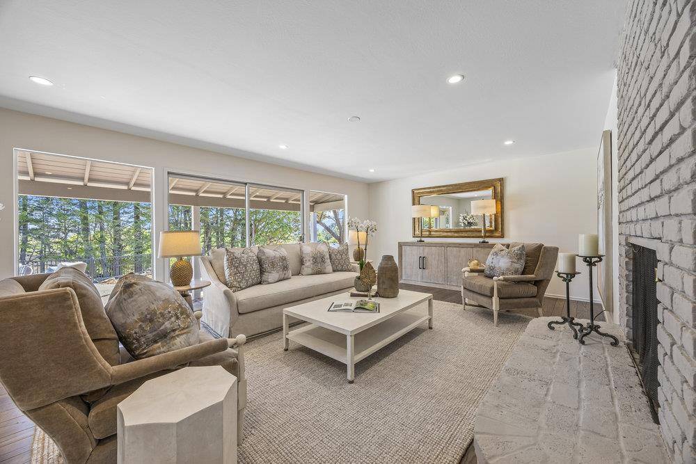 Hillsborough, CA 94010,1500 Oak Rim DR