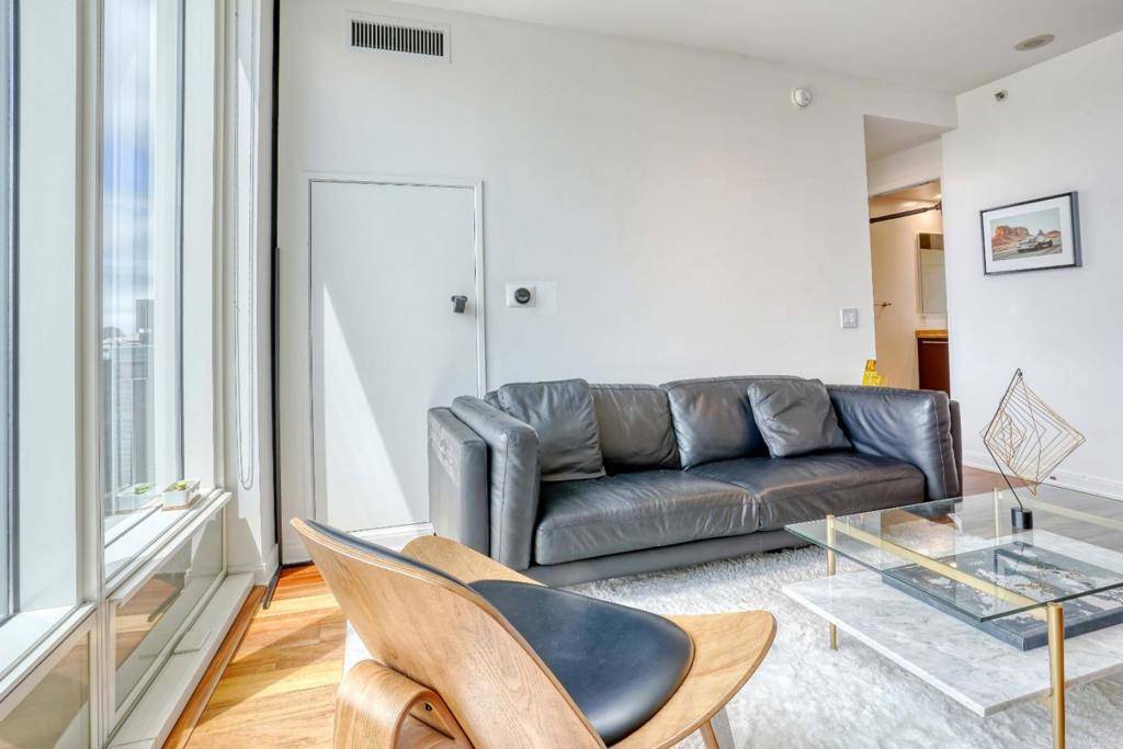San Francisco, CA 94105,425 1st ST #3705