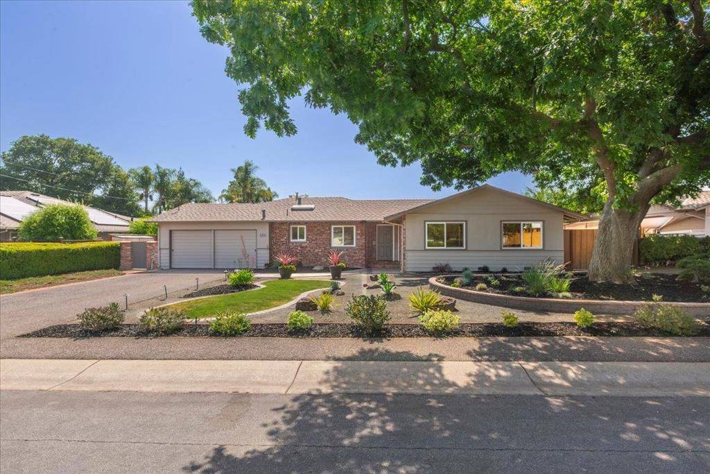 Los Altos, CA 94022,539 Los Ninos WAY