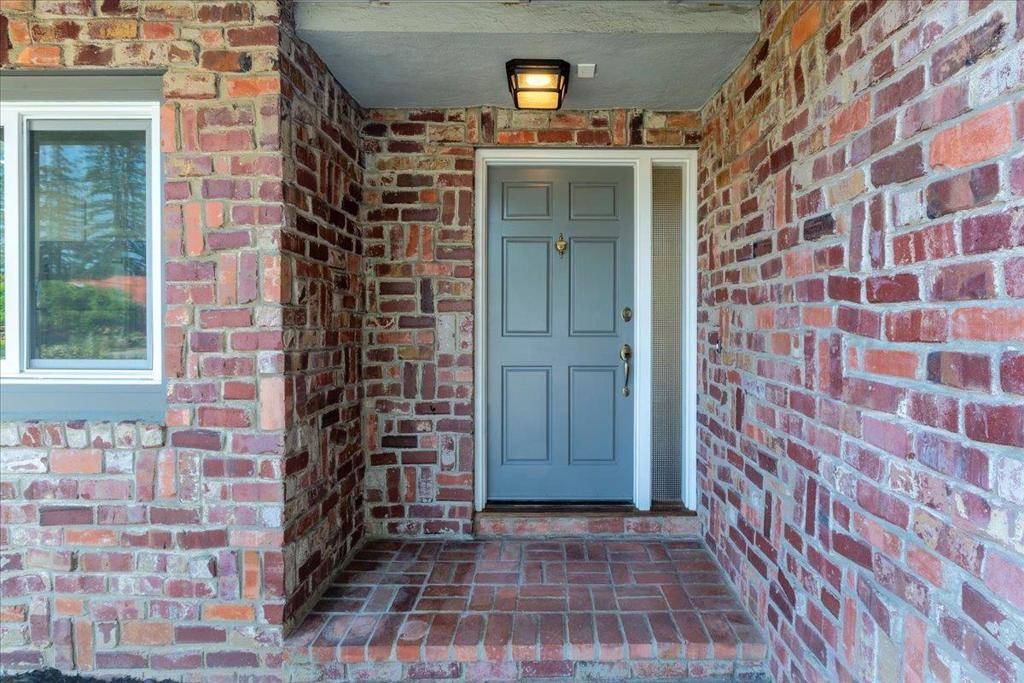 Los Altos, CA 94022,539 Los Ninos WAY