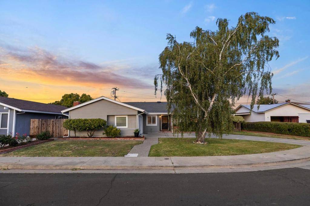San Mateo, CA 94403,3257 Llano ST