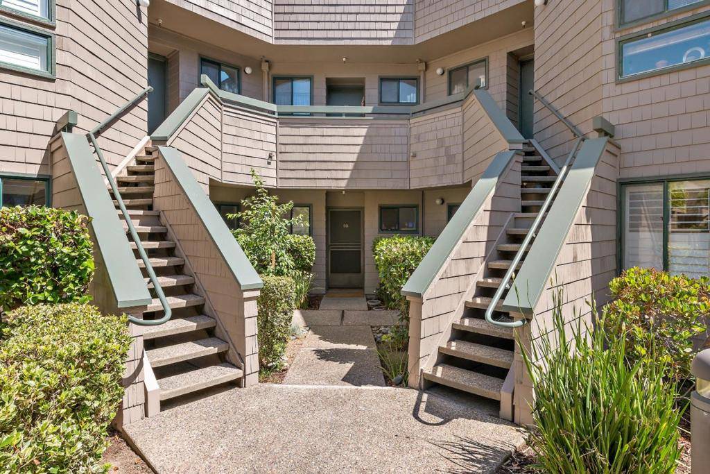 Redwood City, CA 94065,67 Pelican LN