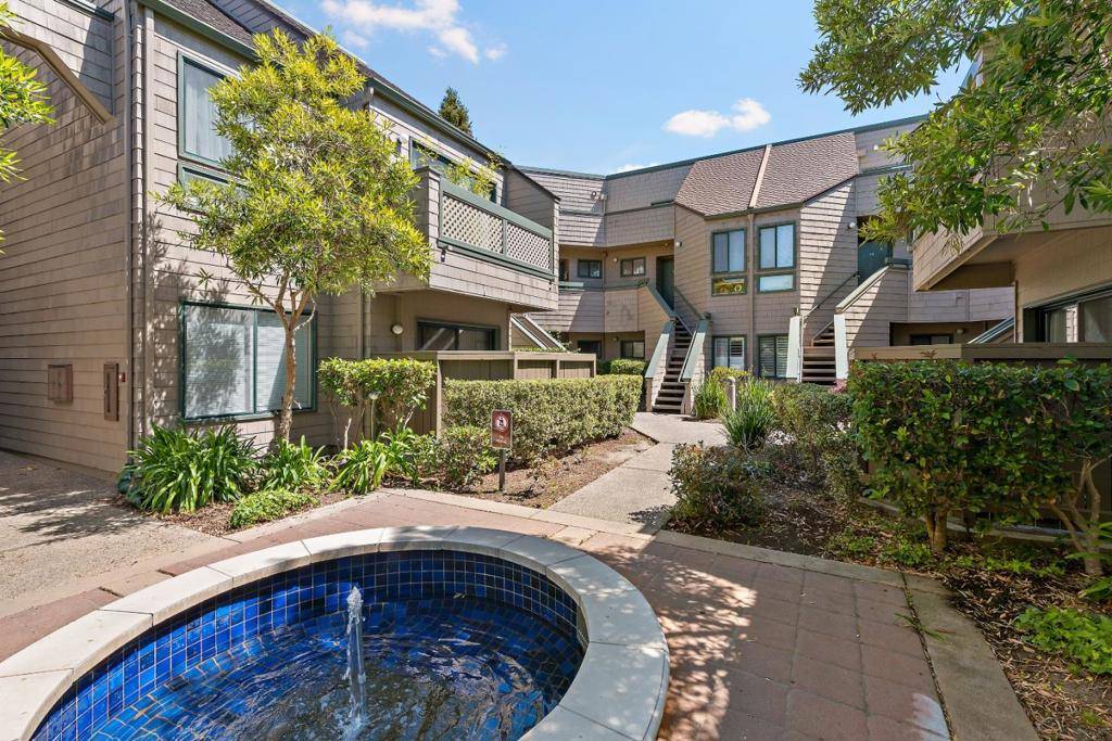 Redwood City, CA 94065,67 Pelican LN