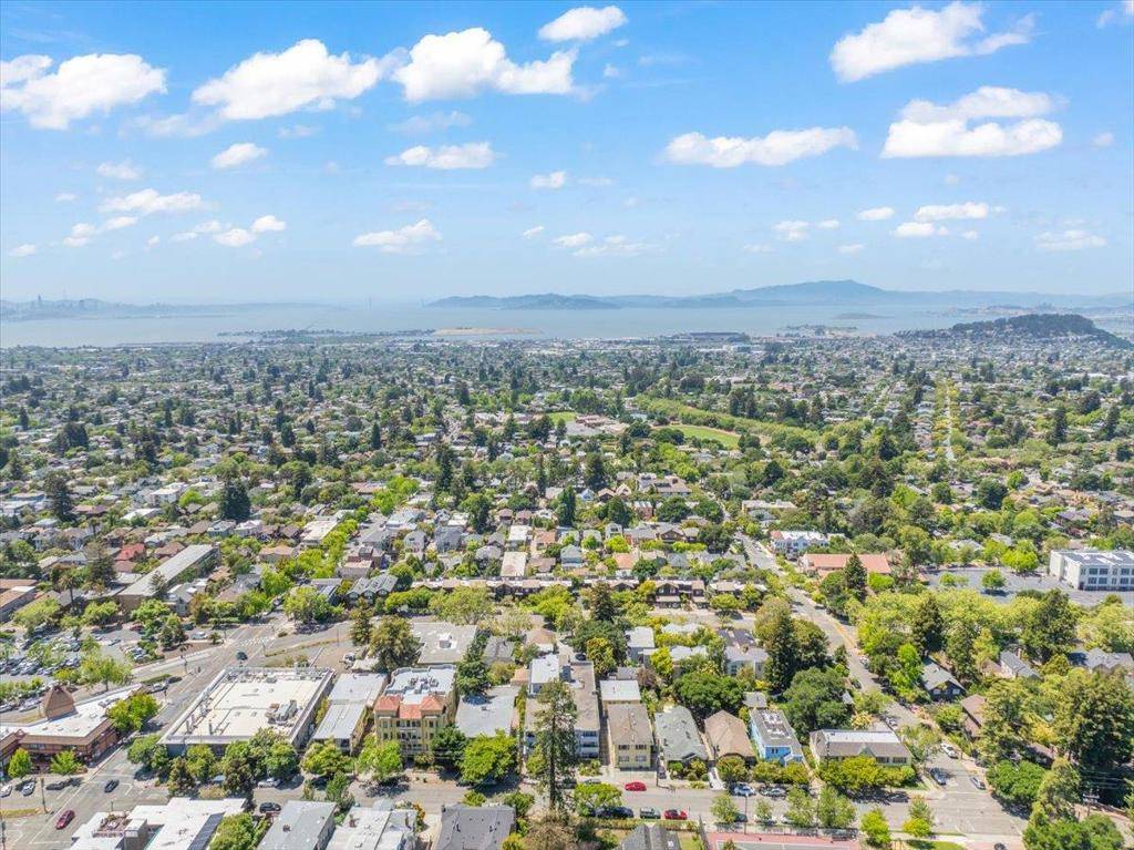 Berkeley, CA 94709,1322 Shattuck AVE