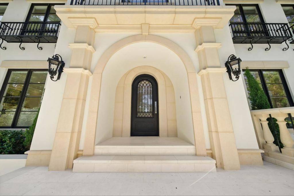 San Mateo, CA 94402,830 Bromfield RD