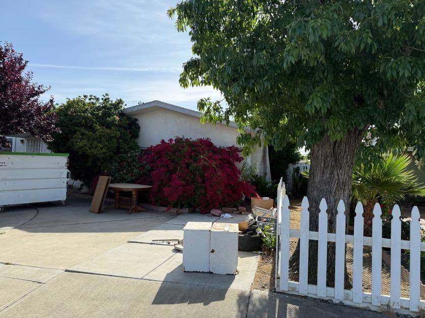 Los Banos, CA 93635,160 N Santa Rosa ST