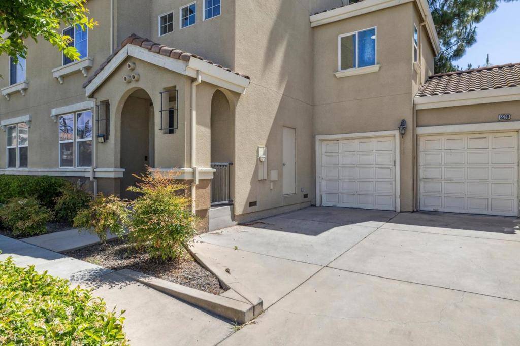 San Jose, CA 95123,5588 Cedar Garden CT