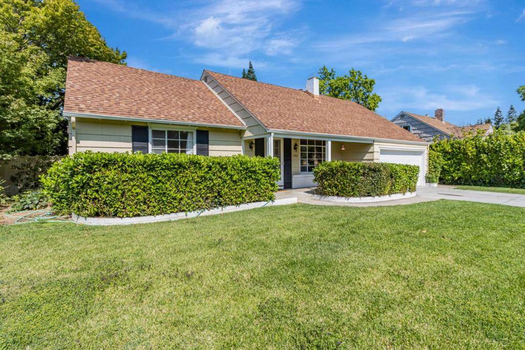 Los Altos, CA 94024,1700 Parkhills AVE