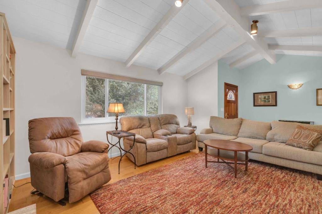 Morgan Hill, CA 95037,17035 Copper Hill DR