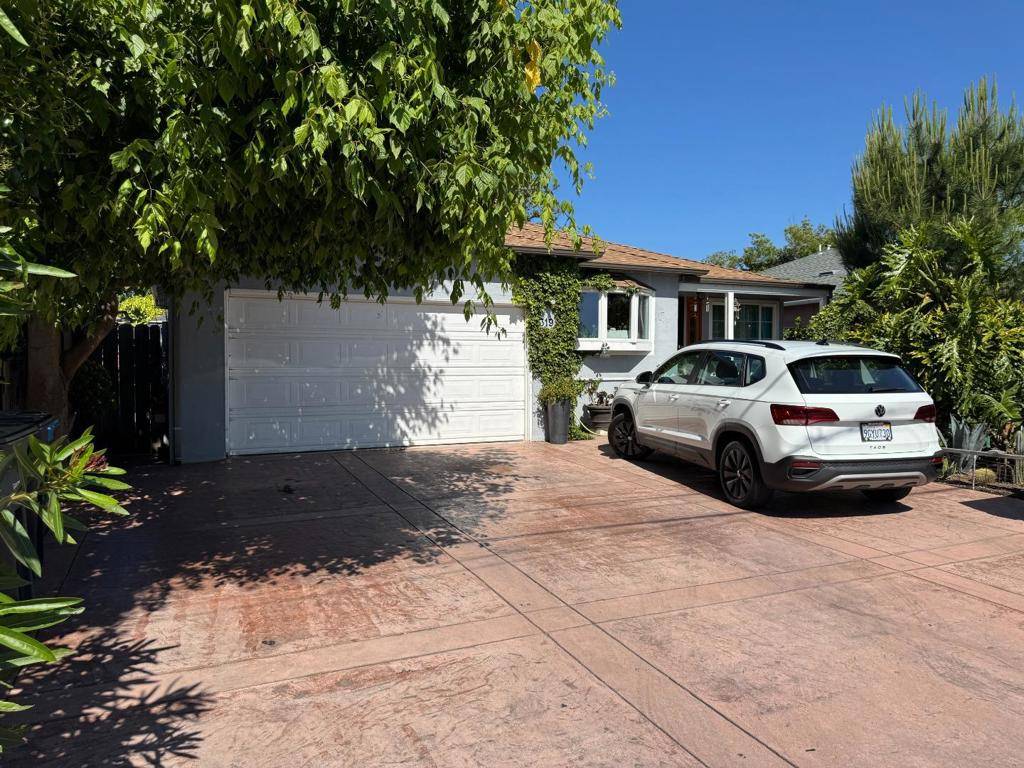 East Palo Alto, CA 94303,319 Azalia DR