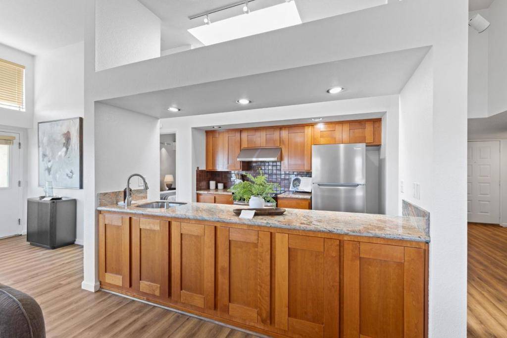 Palo Alto, CA 94301,185 Forest AVE #4C