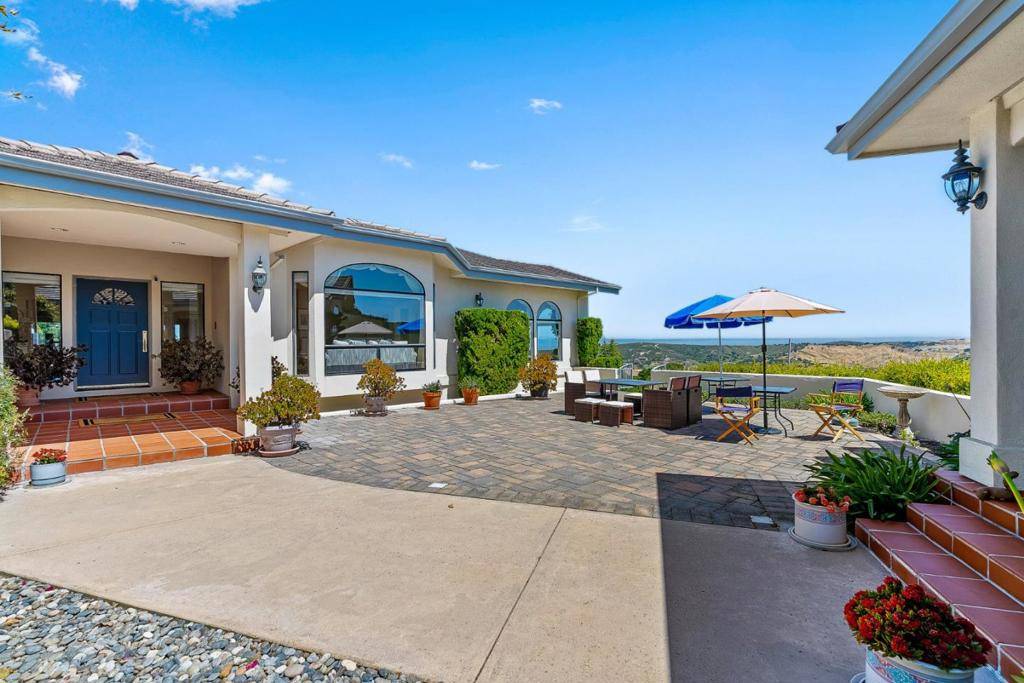 Monterey, CA 93940,25611 Whip RD