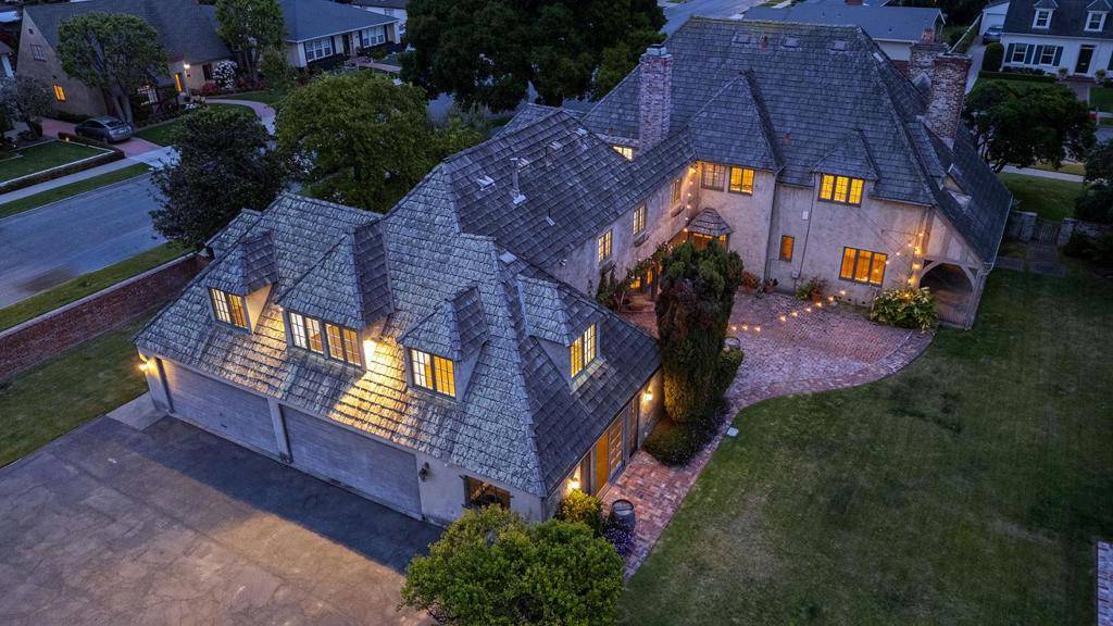Salinas, CA 93901,8 Los Laureles AVE