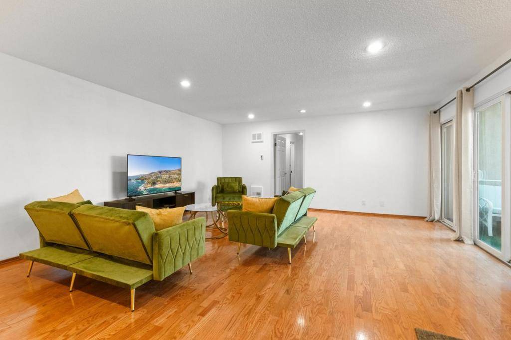 San Mateo, CA 94401,845 N Humboldt ST #304