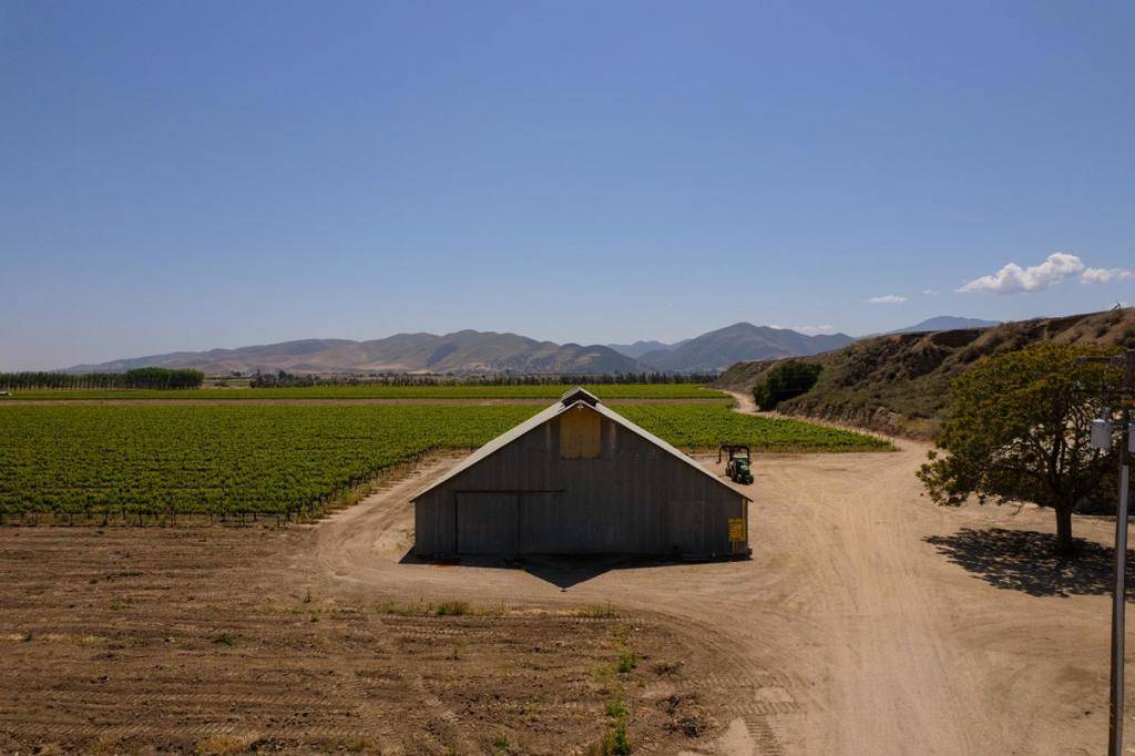 Soledad, CA 93960,41460 Los Coches RD