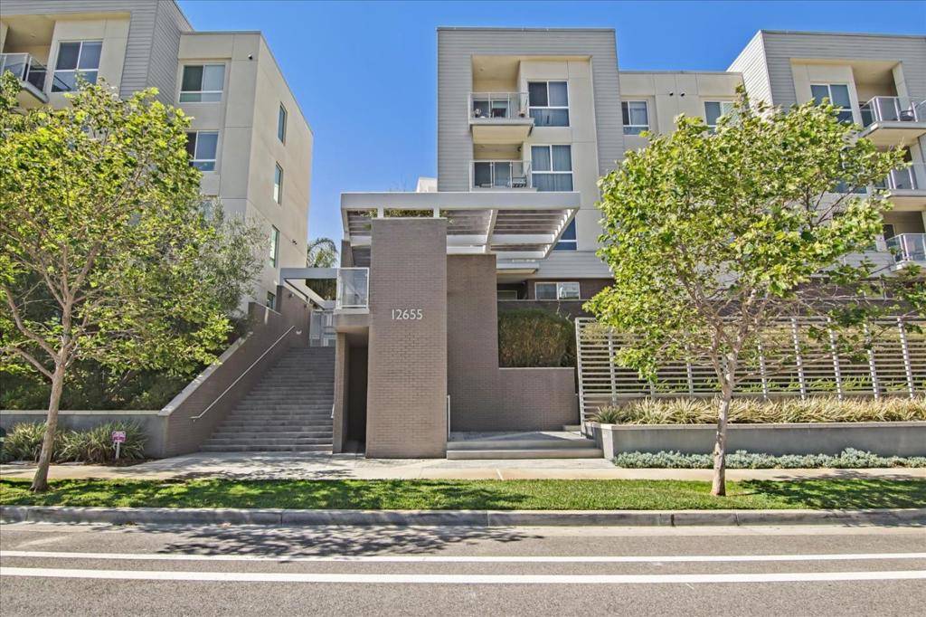 CA 90094,12655 Bluff Creek DR #327