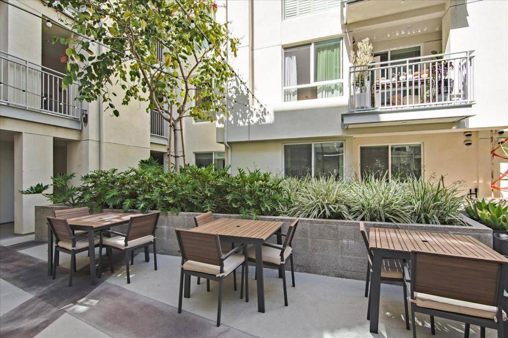 CA 90094,12655 Bluff Creek DR #327