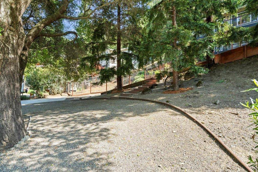 Morgan Hill, CA 95037,17785 Manzanita DR