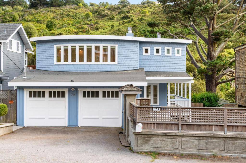 Pacifica, CA 94044,714 Rockaway Beach AVE