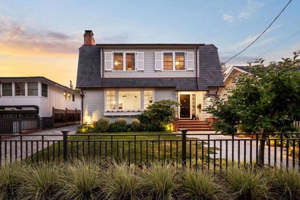 Burlingame, CA 94010,827 Walnut AVE